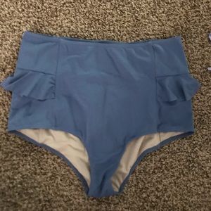 Kortni Jeane blue ruffled bottoms
